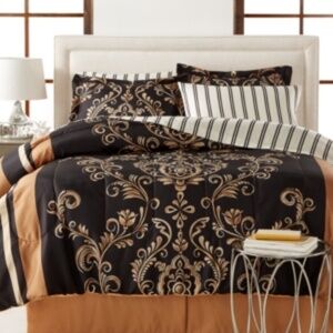 Fairfield Square Collection Sabrina Reversible 8 Pc. Comforter Set NWT